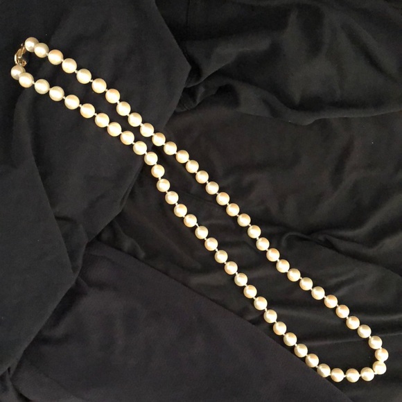 34” Pearl Necklace - Picture 1 of 5